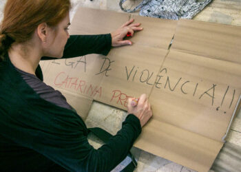 Com R$ 444 millhões gastos em publicidade, Jorginho promove uma SC que não existe